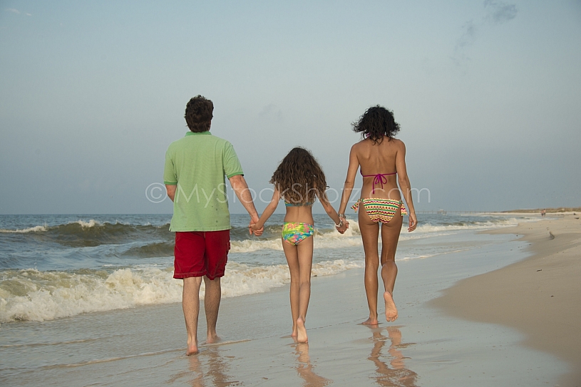 Gulf Shores Family on Beach