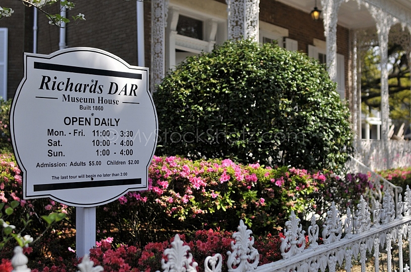 Historic Richard's DAR House - Downtown Mobile
