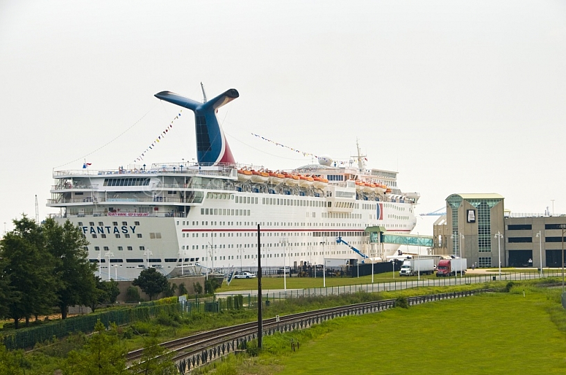 Carnival Fantasy - Mobile Cruise Terminal