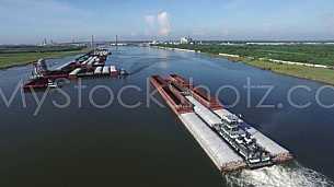 Tug_MultipleBarges_MobileRiver1