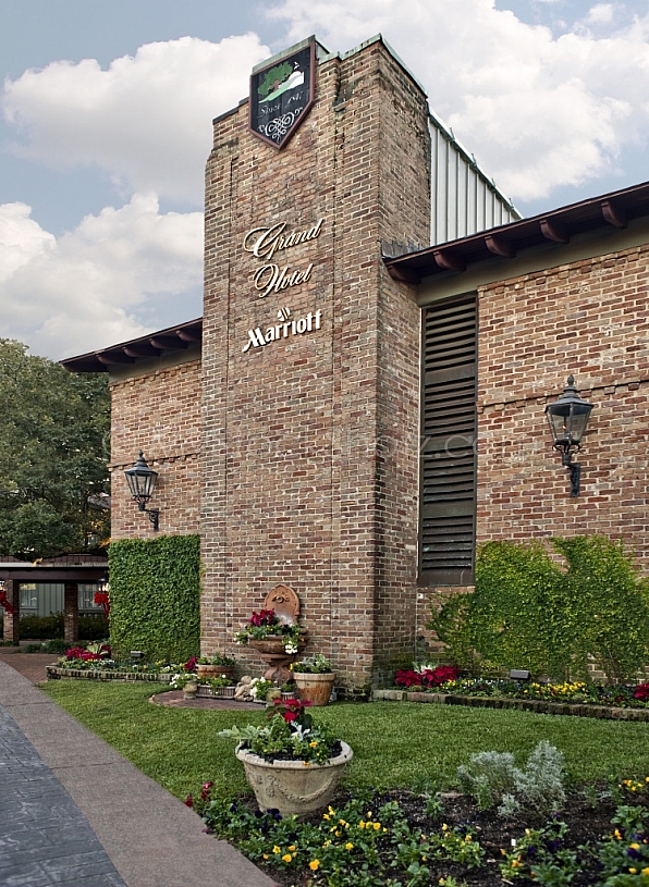 Marriott Grand Hotel Exterior