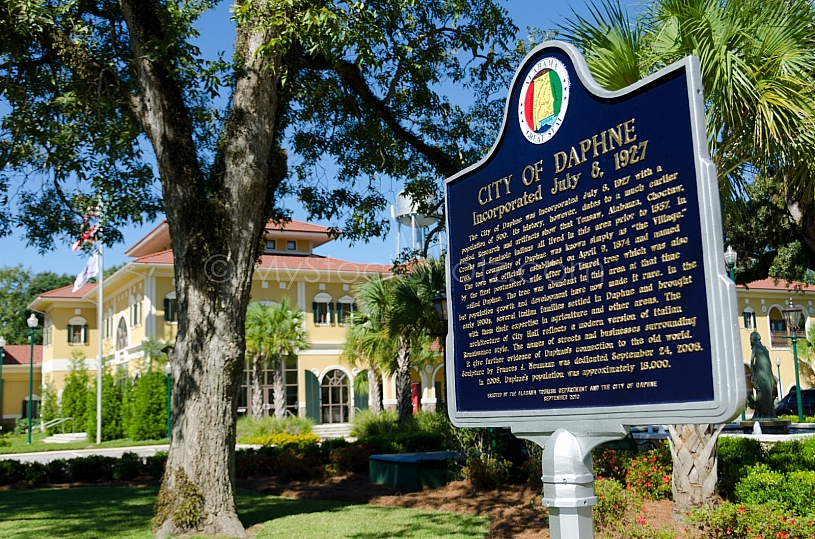 Daphne Alabama - City Marker and City Hall