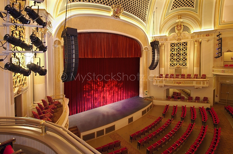 The NEW Saenger Theatre