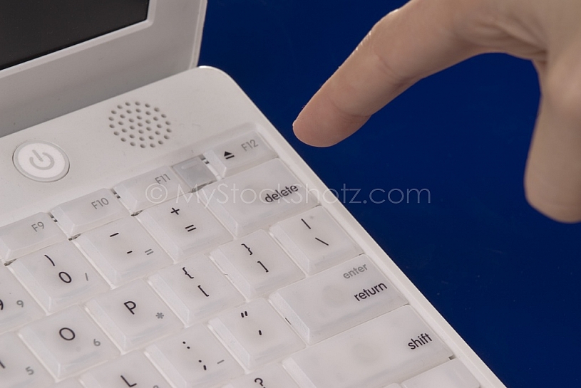 keyboard close delete