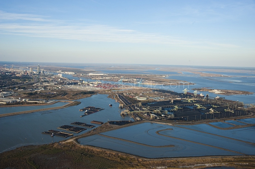 River & Shipping industry in Mobile, Alabama