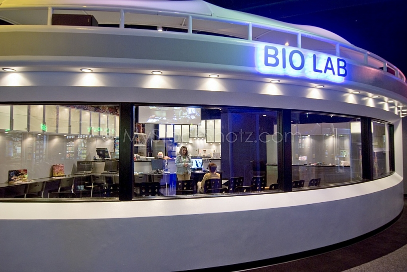 The Exploreum of Mobile