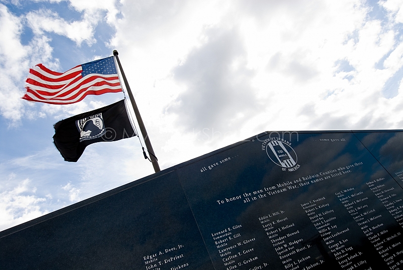 Vietnam War Memorial - Battleship Park