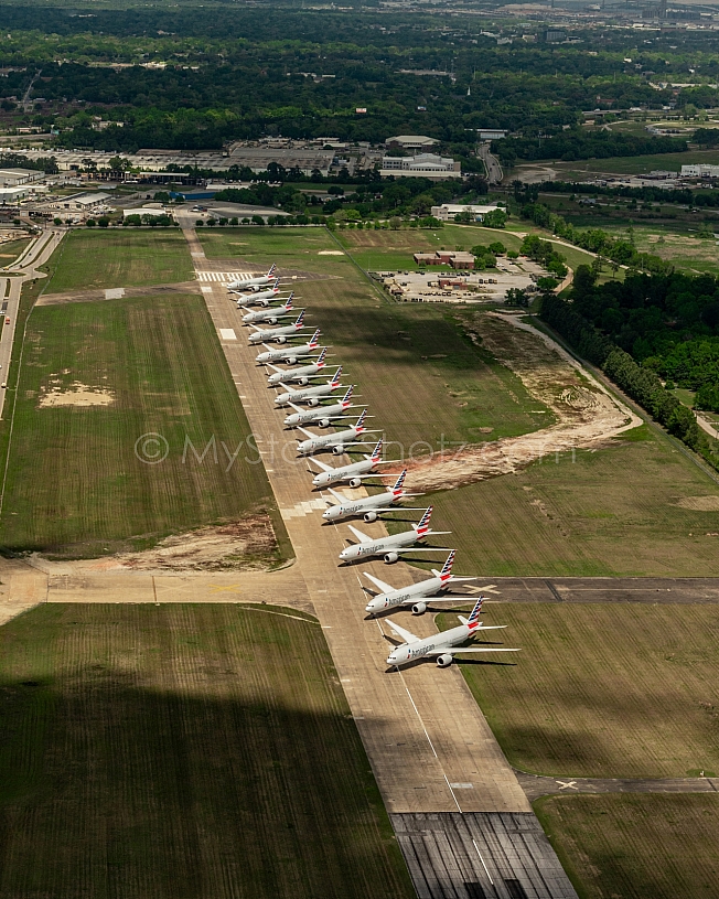 Boeing 777's on Runway 18/36 - storage during Covid-19 situation
