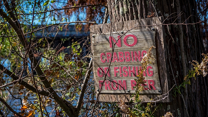 No Crabbing or Fishing Sign