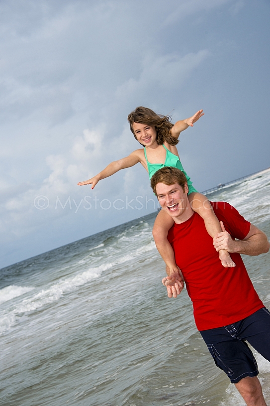 ALDT129-DadDaughterBeach