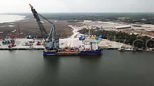 TheodoreShipChannel_Ship1